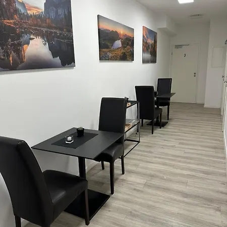 Treff Апартаменти *